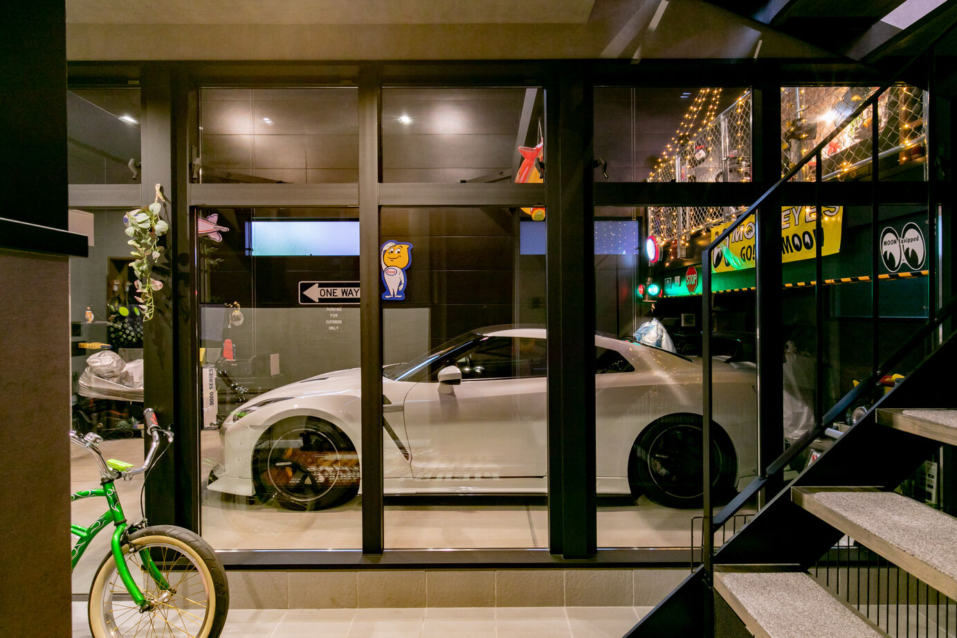 ビー・エル・ビルド　ビルド一級建築士事務所 【3000万円台/55坪/ガレージハウス/防音室】アメリカンヴィンテージな倉庫を体現する愛車と音楽を楽しむ家の建築実例画像2