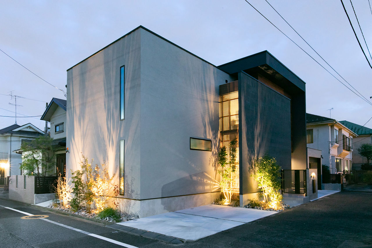 ビー・エル・ビルド　ビルド一級建築士事務所 【4000万円以上/53.9坪/カーポート/屋外ガレージ/間取り図】素材を活かしデザインした高級感漂う重厚な家の建築実例画像10