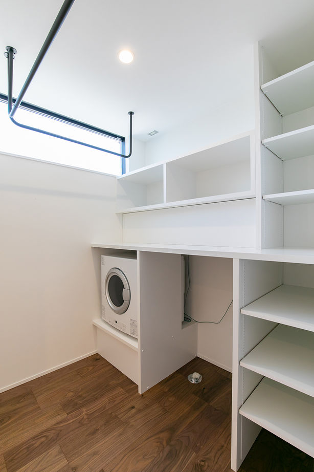 ビー・エル・ビルド　ビルド一級建築士事務所 【4000万円以上/65坪/ビルトインガレージ/車2台/屋上/間取り図】間口の狭い縦長の土地を活かす3階建て住宅の建築実例画像9