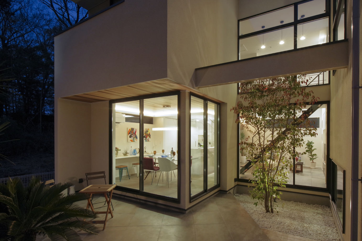 ビー・エル・ビルド　ビルド一級建築士事務所 【2000万円台/34.9坪/ビルトインガレージ/吹き抜け/間取り図】家族と空間を明るく繋ぐ中庭が真ん中にある家の建築実例画像13