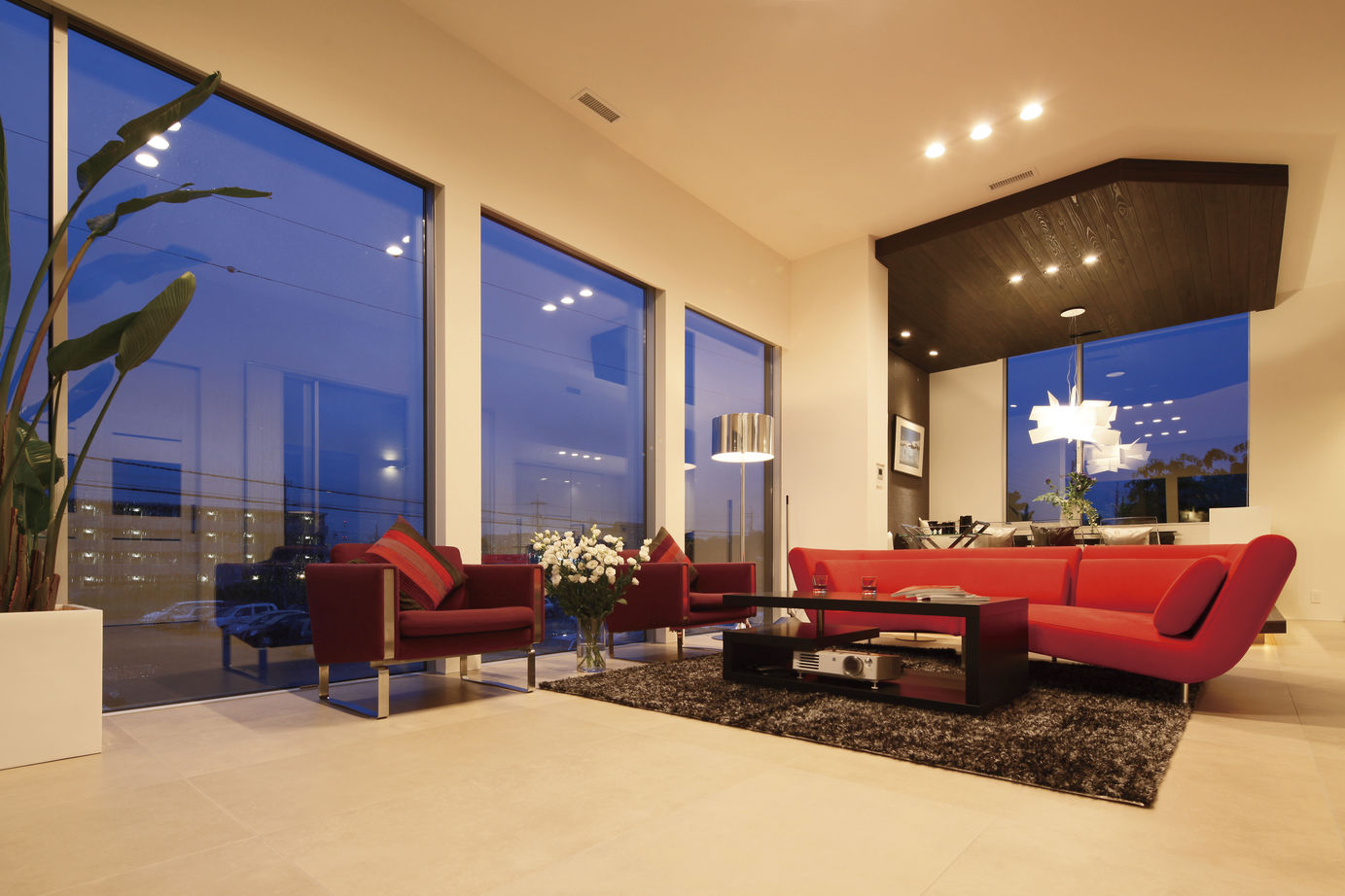 ビー・エル・ビルド　ビルド一級建築士事務所 【4000万円以上/64.3坪/ビルトインガレージ/中庭/間取り図】1階は内に、2階は外に開く寛ぎに合った注文住宅の建築実例画像10