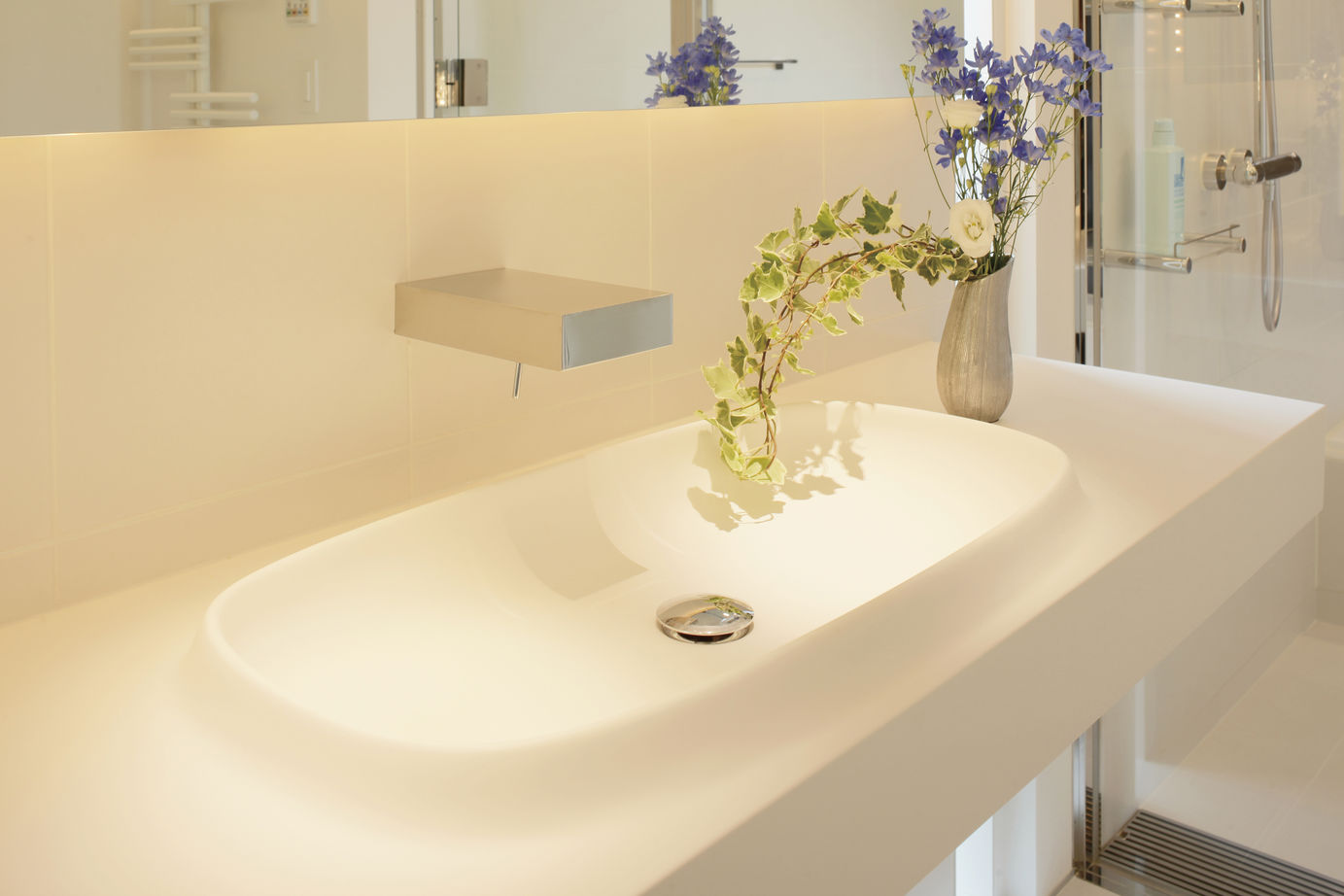 ビー・エル・ビルド　ビルド一級建築士事務所 【4000万円以上/64.3坪/ビルトインガレージ/中庭/間取り図】1階は内に、2階は外に開く寛ぎに合った注文住宅の建築実例画像16