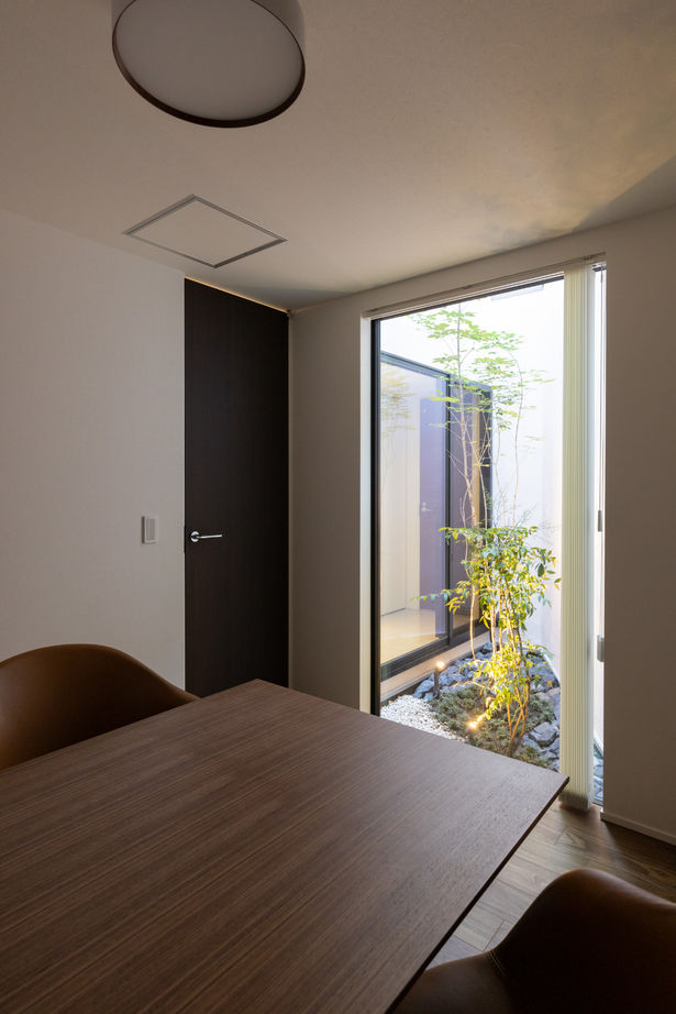 ビー・エル・ビルド　ビルド一級建築士事務所 【4000万円以上/64坪/車2台/ビルトインガレージ/変形地/間取り図】洗練された住空間の開放的な3階建て住宅の建築実例画像13