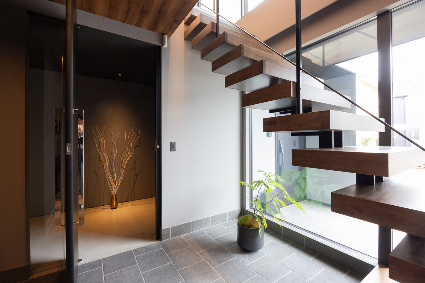 ビー・エル・ビルド　ビルド一級建築士事務所 【3000万円台/62.1坪】人生を愉しむ、光にあふれたモダンなガレージハウスの建築実例画像8