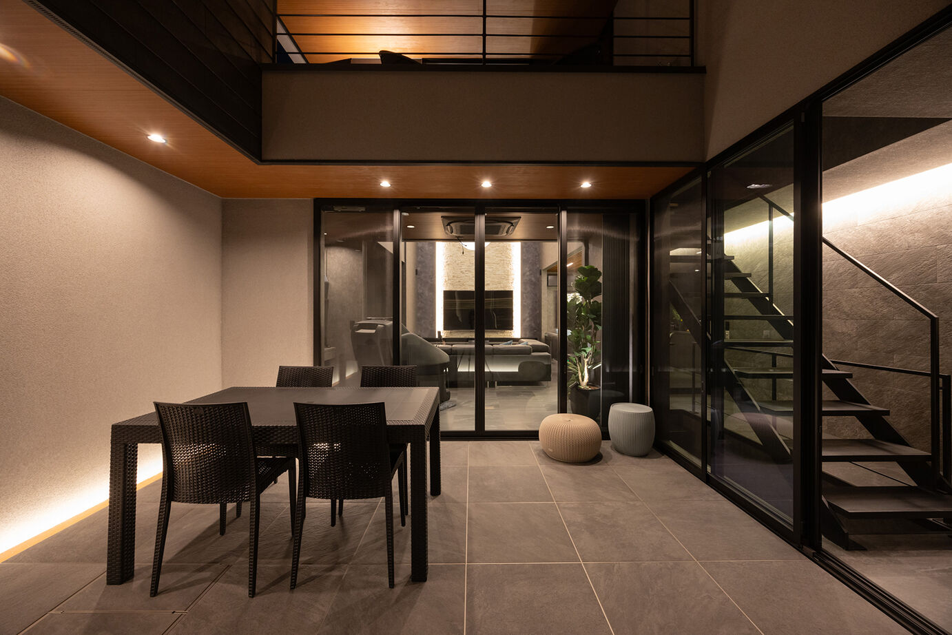 ビー・エル・ビルド　ビルド一級建築士事務所 【56.1坪/3階建て/ガレージハウス/サウナ】邸宅に広がる非日常空間。圧倒的な開放感で描く上質な暮らしの建築実例画像5