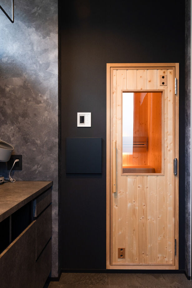 ビー・エル・ビルド　ビルド一級建築士事務所 【56.1坪/3階建て/ガレージハウス/サウナ】邸宅に広がる非日常空間。圧倒的な開放感で描く上質な暮らしの建築実例画像10