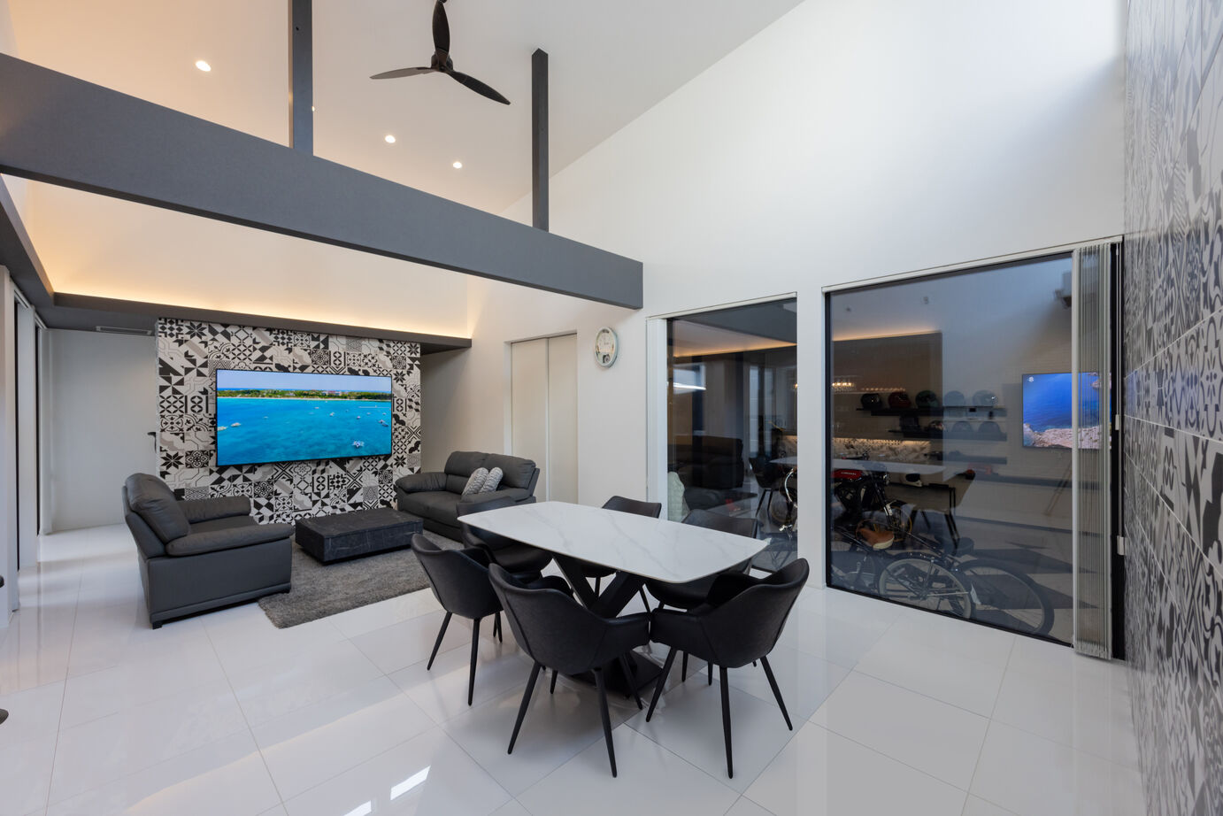 ビー・エル・ビルド　ビルド一級建築士事務所 【4000万円台/44.8坪/平屋/ガレージハウス】趣味のガレージが暮らしの中心にある、秘密基地のような平屋の建築実例画像3