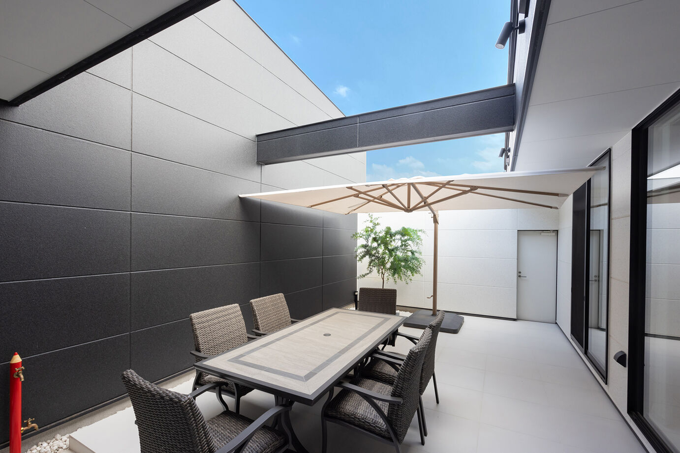 ビー・エル・ビルド　ビルド一級建築士事務所 【4000万円台/44.8坪/平屋/ガレージハウス】趣味のガレージが暮らしの中心にある、秘密基地のような平屋の建築実例画像6