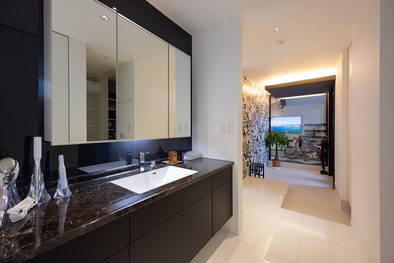 ビー・エル・ビルド　ビルド一級建築士事務所 【4000万円台/44.8坪/平屋/ガレージハウス】趣味のガレージが暮らしの中心にある、秘密基地のような平屋の建築実例画像7