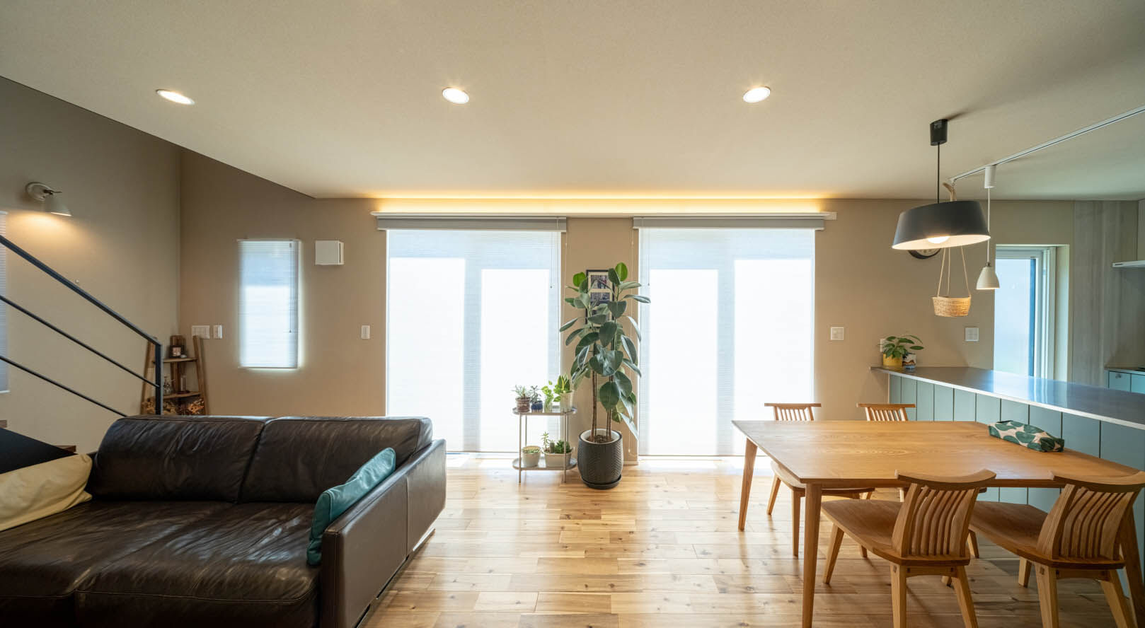 「未来を考える家」カーサ総研 【HEAT20/G2/BELS最高等級★5/長期優良住宅】性能と自然の力を融合したパッシブデザインの家でエコに暮らすの建築実例画像2