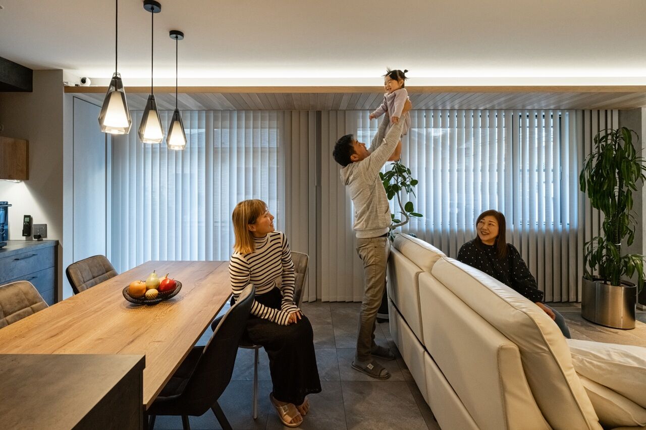 「未来を考える家」カーサ総研 【HEAT20 G2/UA値0.45/C値0.25】「100%イメージ通り！」と大絶賛のホテルライクな二世帯住宅の建築実例画像3