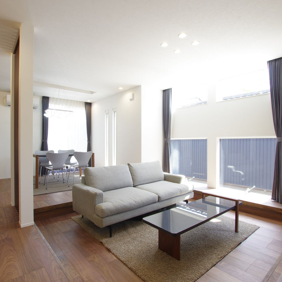 ハーバーハウス 約26帖の大空間LDK！重厚感あふれるガレージハウスの建築実例画像2