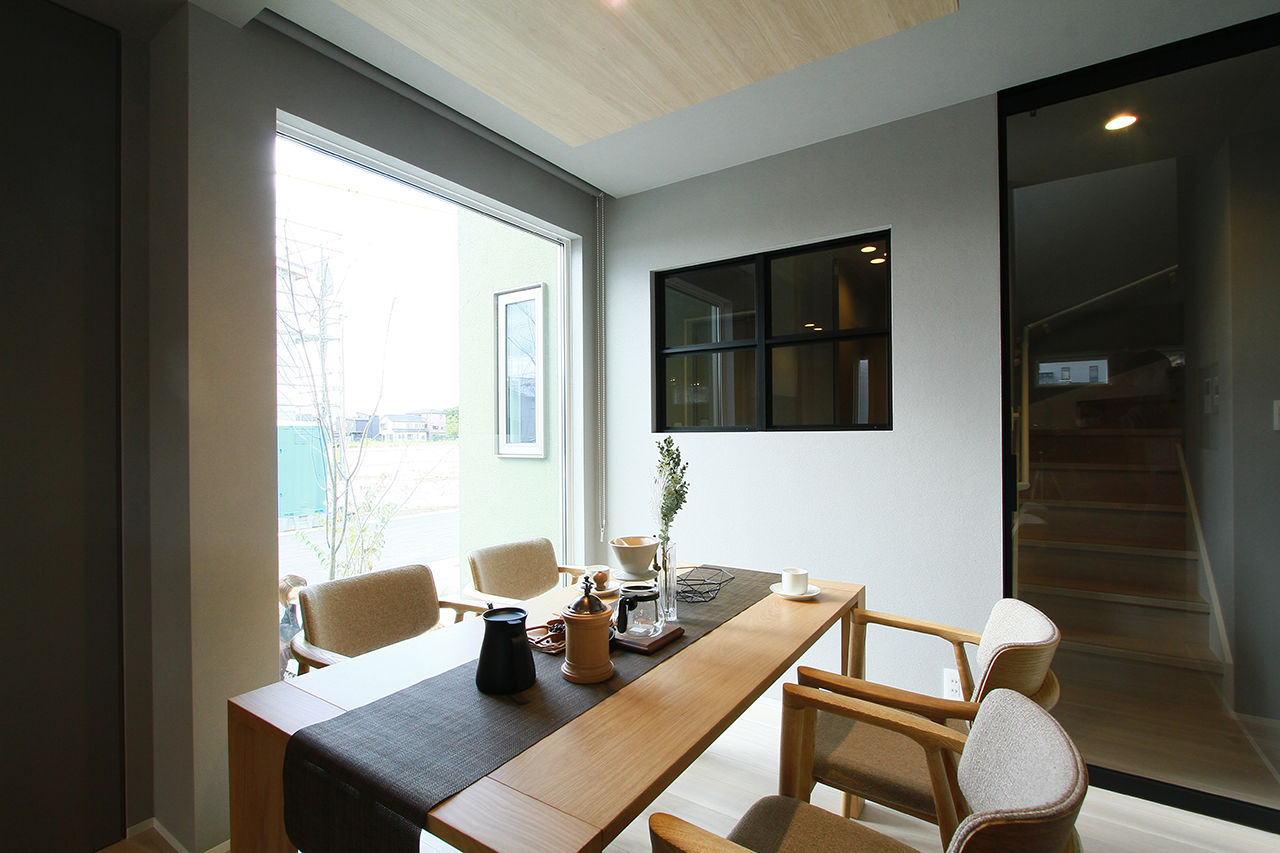 ハーバーハウス 家族の時間を楽しむモスグリーンの塗り壁の家の建築実例画像3