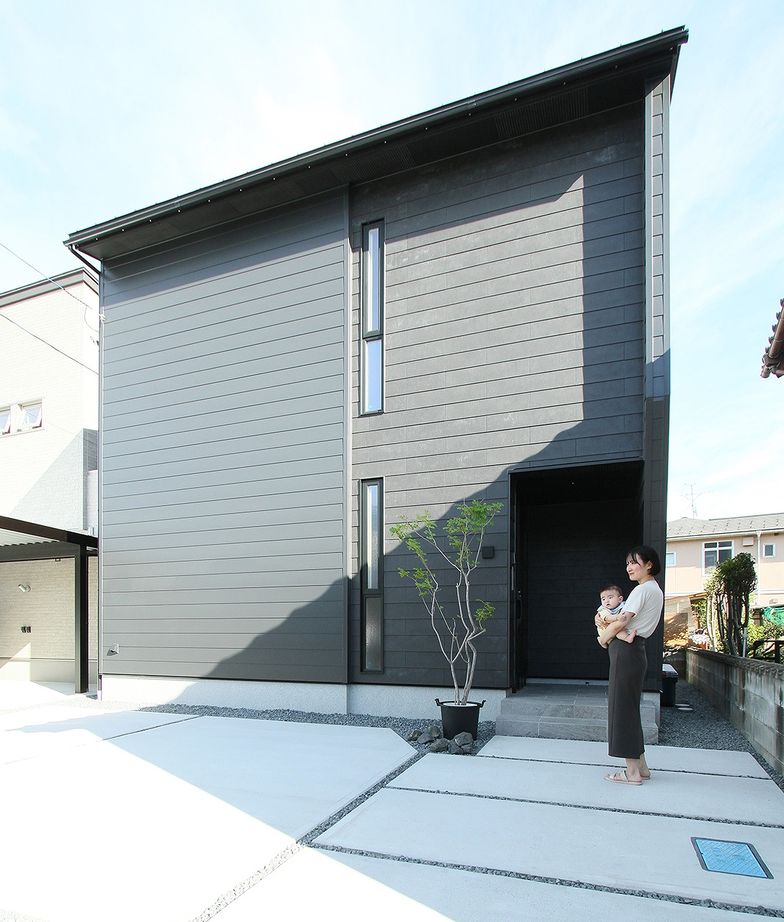 ハーバーハウス 木格子の勾配天井とモノトーンインテリアが魅せる、広い2階リビングの家の建築実例画像8