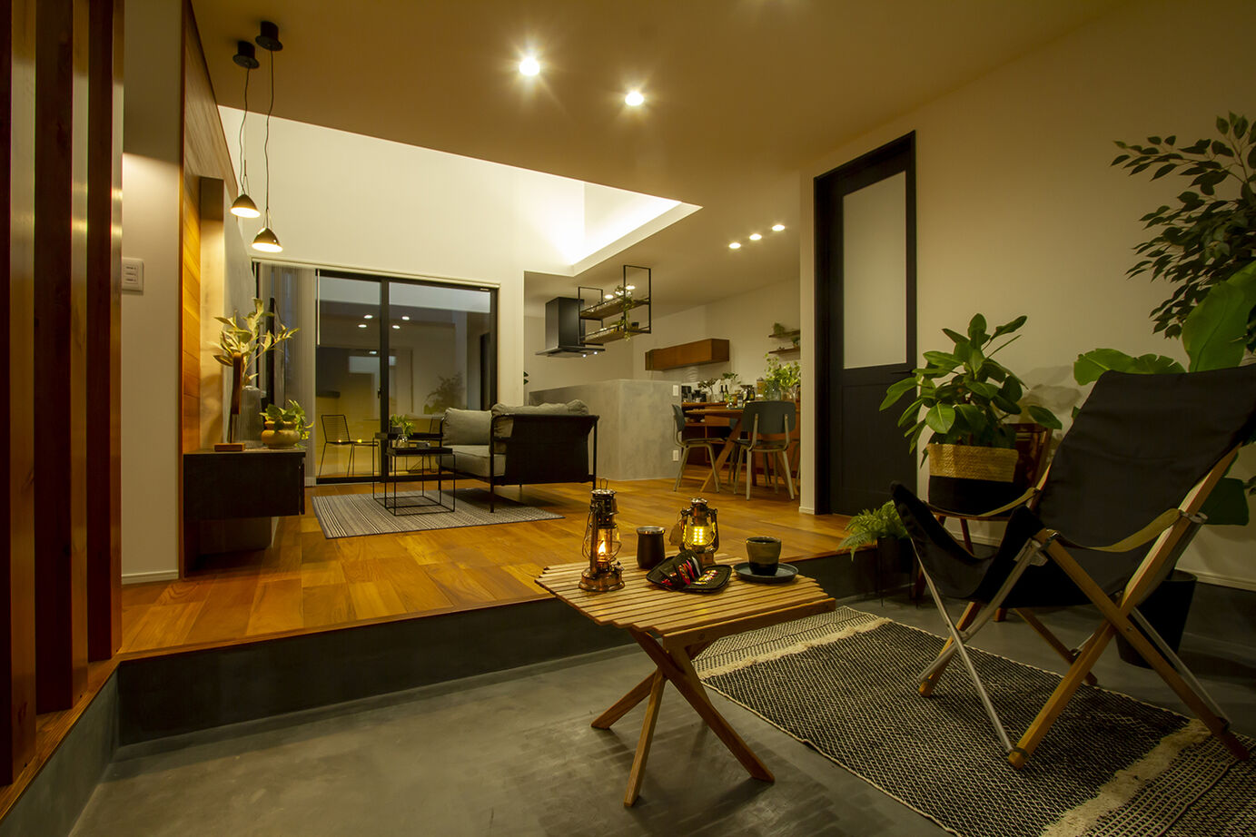 ハーバーハウス 開放的な土間リビングで暮らしを愉しむアウトドアリゾート住宅の建築実例画像