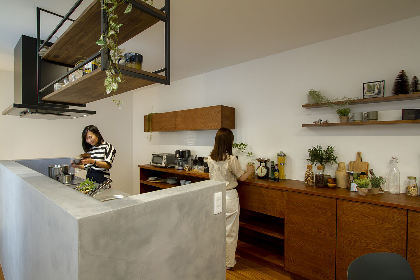 ハーバーハウス 開放的な土間リビングで暮らしを愉しむアウトドアリゾート住宅の建築実例画像3