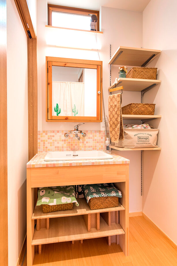 福工房 【平屋/20坪台/理想の間取り】土間でのDIYが楽しみ。伸びやかに子育てできるコンパクトな25坪以下の平屋の建築実例画像6