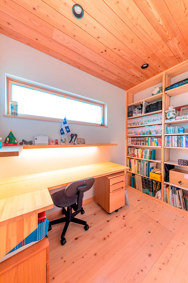 福工房 【30坪台/和モダン/2階建て/駐車2台可】庭とつながる広々リビング。木の温もりに癒される子育て間取りの家の建築実例画像7