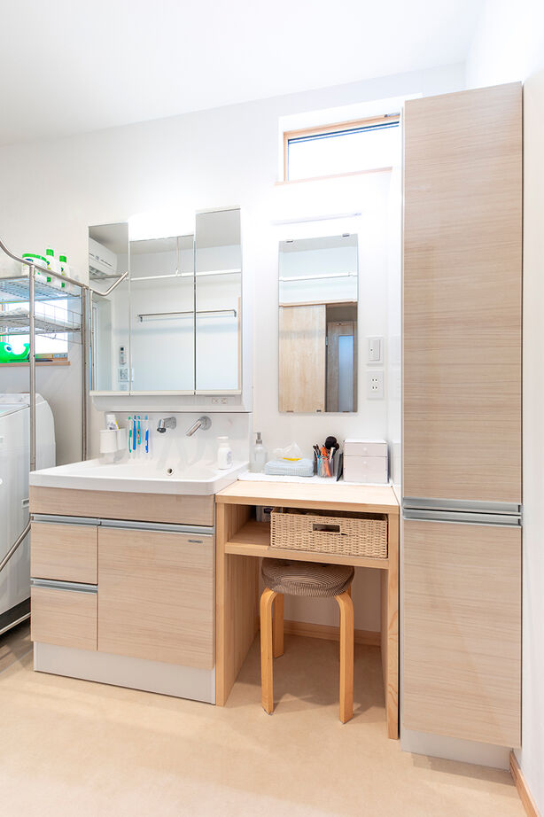 福工房 【30坪台/和モダン/2階建て/駐車2台可】庭とつながる広々リビング。木の温もりに癒される子育て間取りの家の建築実例画像10