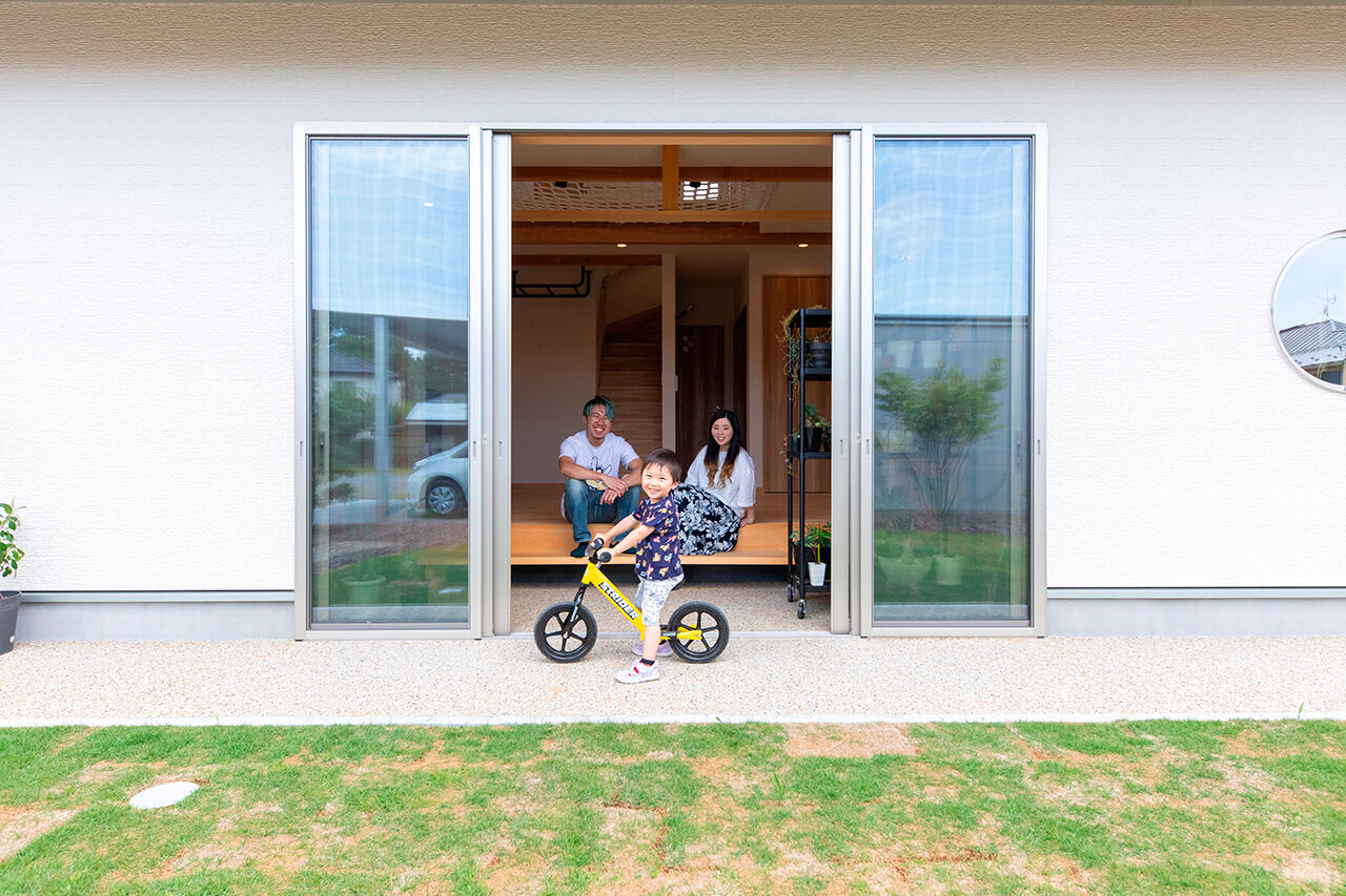 福工房 【30坪/2階建て/平屋ライク】家でもアスレチックで遊ぼう！庭とつながる土間＆吹抜けのある平屋ライクな家 の建築実例画像8