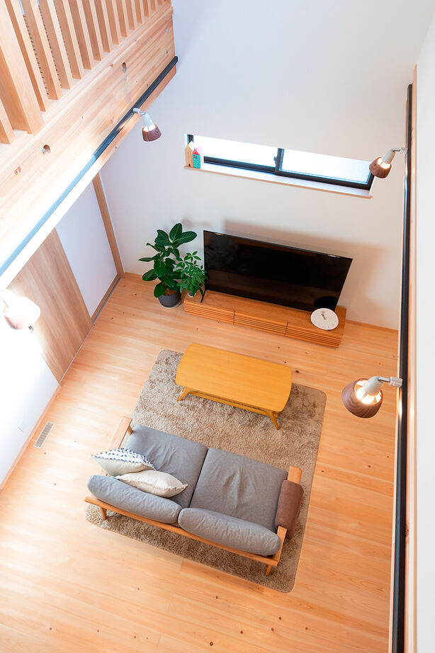 福工房 【30坪台/二世帯/2階建て】親世帯は平屋のように暮らせる間取りに。吹抜けリビングは家族みんなの癒しの場の建築実例画像4