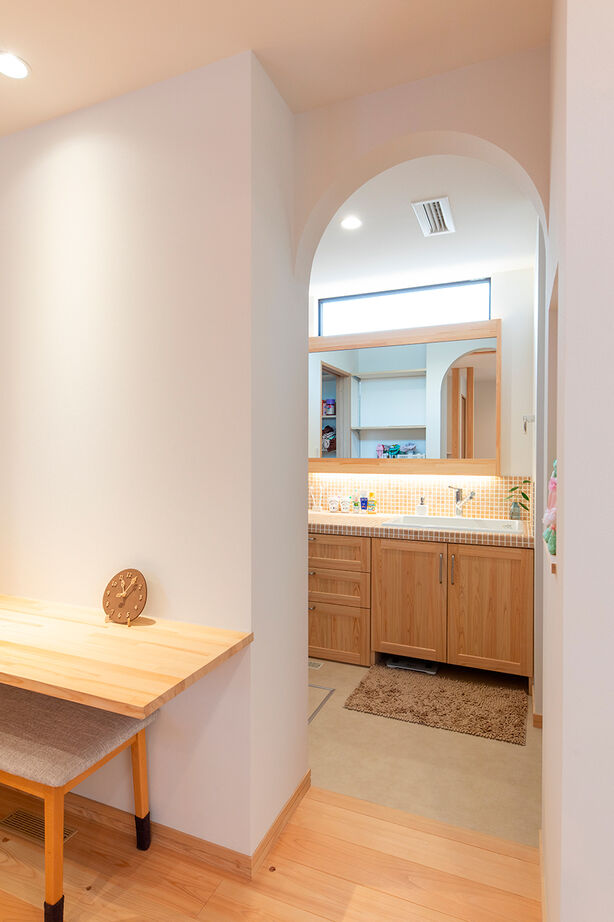 福工房 【30坪台/二世帯/2階建て】親世帯は平屋のように暮らせる間取りに。吹抜けリビングは家族みんなの癒しの場の建築実例画像5