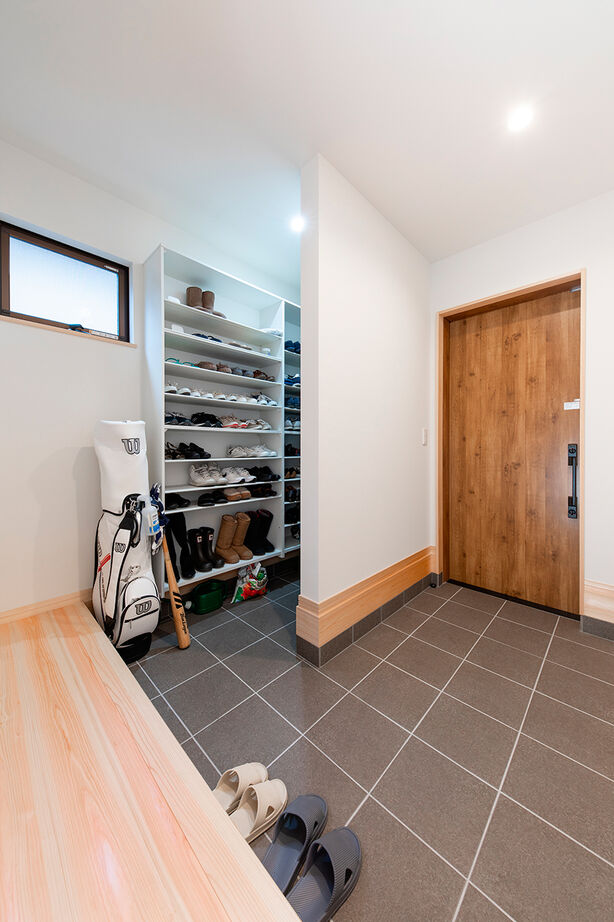 福工房 【30坪台/二世帯/2階建て】親世帯は平屋のように暮らせる間取りに。吹抜けリビングは家族みんなの癒しの場の建築実例画像10