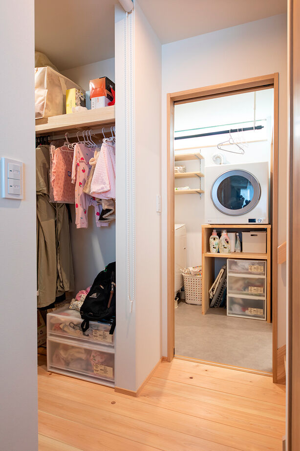 福工房 【30坪台/2階建て/全館空調/モダン】家事ラク間取りと行き止まりのない動線が◎ヒノキが香る子育て世代の家の建築実例画像5