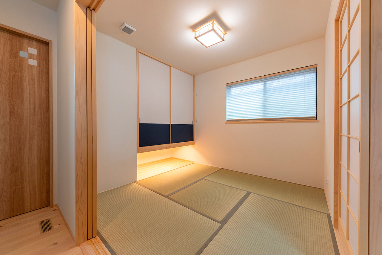 福工房 【30坪台/2階建て/全館空調/モダン】家事ラク間取りと行き止まりのない動線が◎ヒノキが香る子育て世代の家の建築実例画像8