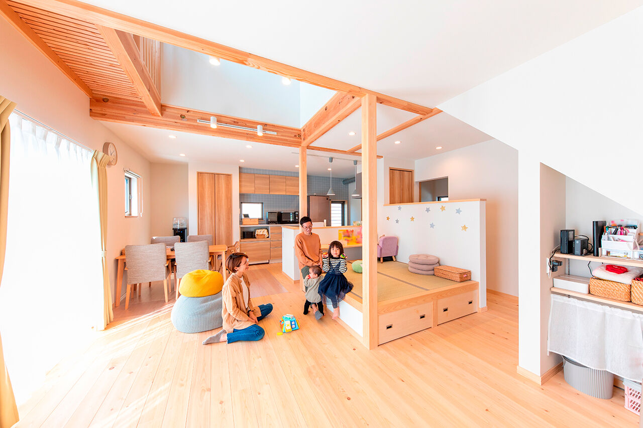 福工房 【30坪台/和風/吹き抜け】おうち時間が楽しい！収納充実の間取りで「子どもが片付けするようになりました」の建築実例画像1