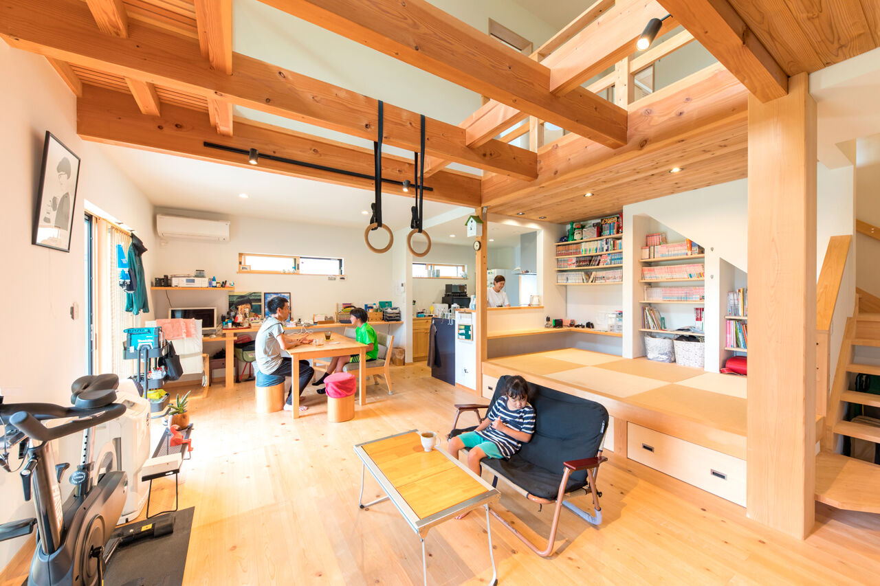 福工房 【2000万円台/2階建て/40坪/3LDK/吹き抜け/モダンな外観/間取り図】広い土間はアウトドア好きにぴったり！の建築実例画像4