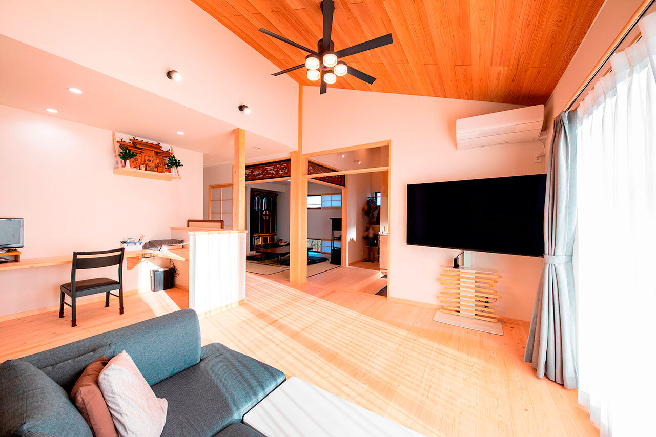 福工房 【平屋/和風/理想の間取り】外観は庭の風情に溶け込むように軒を深くかけ、和の趣を意識したデザインの平屋の建築実例画像5