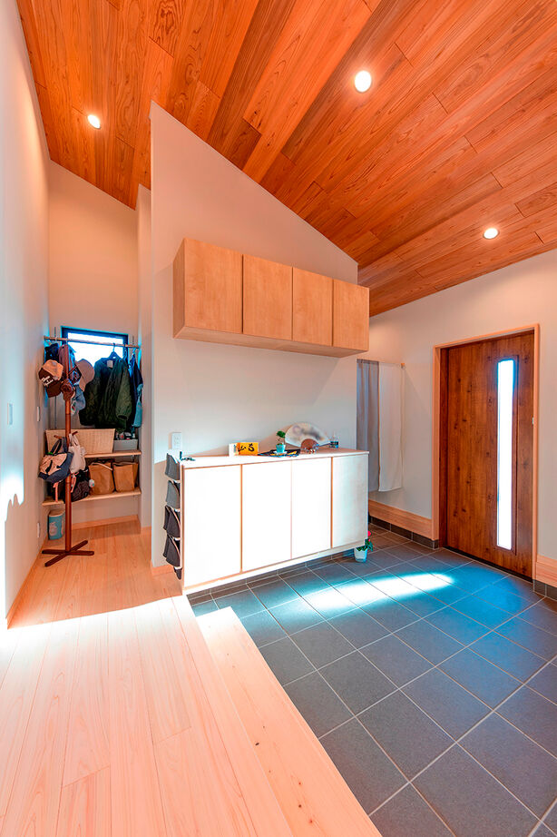 福工房 【平屋/和風/理想の間取り】外観は庭の風情に溶け込むように軒を深くかけ、和の趣を意識したデザインの平屋の建築実例画像6