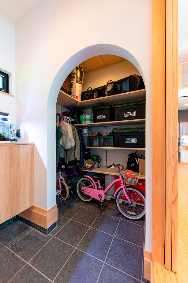 福工房 【平屋/20坪台/理想の間取り/ロフト】広い土間とロフトにつながる広々LDKのある27坪のコンパクトな平屋の建築実例画像9