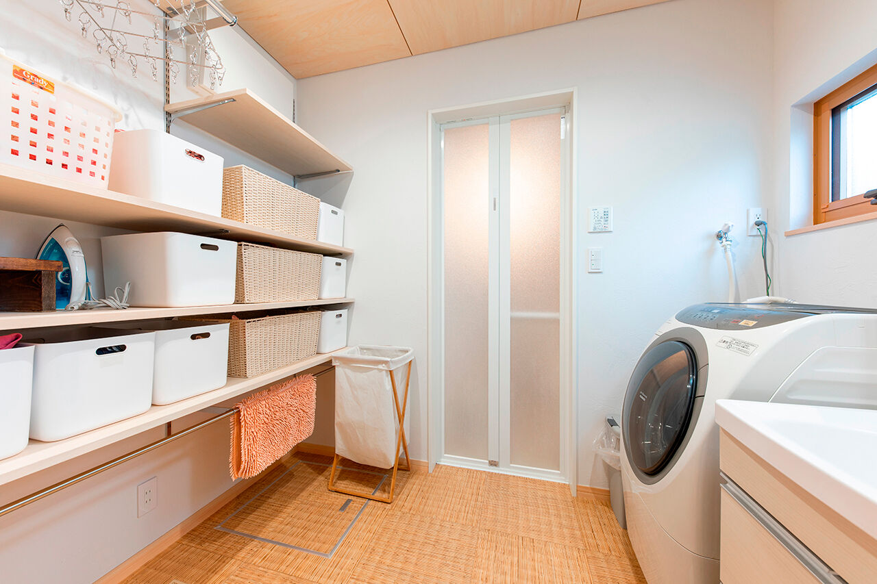 福工房 【30坪台/2階建て/駐車スペース有/モダン】無垢のヒノキの温もりとZEH水準の断熱性であったか快適な住まいの建築実例画像7