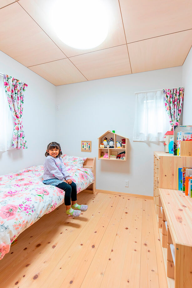 福工房 【30坪台/2階建て/駐車スペース有/モダン】無垢のヒノキの温もりとZEH水準の断熱性であったか快適な住まいの建築実例画像8