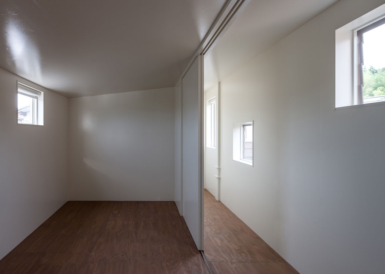 ココカラホーム　（ホームクリーン） 【中庭/旗竿地/建築家と建てる家】変形地に建てた木を囲んだ中庭のある遊び心のある家の建築実例画像7