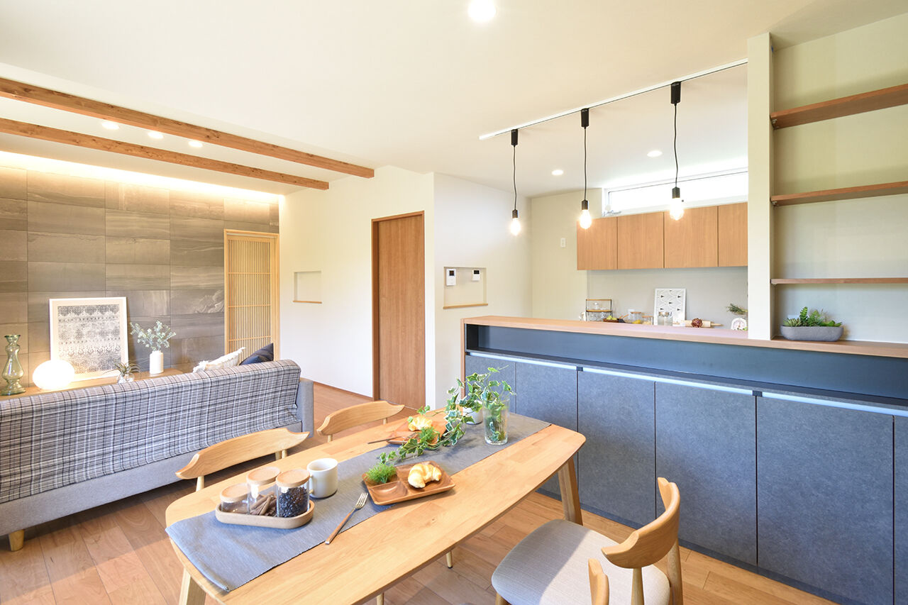 アルファホーム 【愛知県刈谷市｜オーダーキッチン】お気に入りのデザインに囲まれて暮らす、子育ての家の建築実例画像2