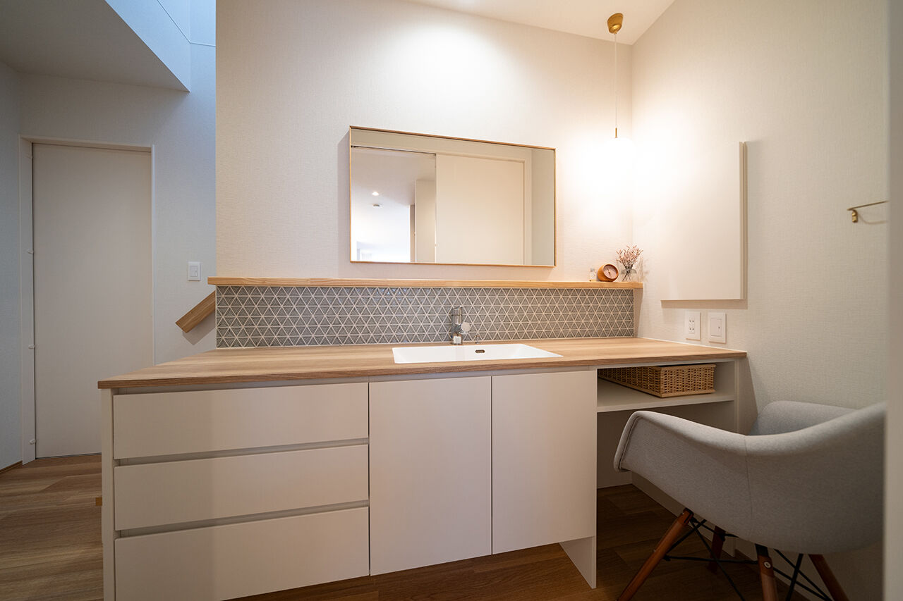 アルファホーム 【愛知県碧南市｜オーダーキッチン】忙しい共働き家族が快適に暮らす、ほぼ平屋の家の建築実例画像8