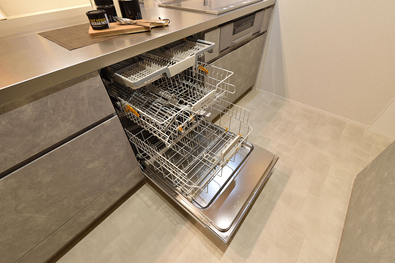 アルファホーム 【愛知県岡崎市｜オーダーキッチン｜２世帯住宅】実現したのは、家族同士のほどよい距離感の建築実例画像3