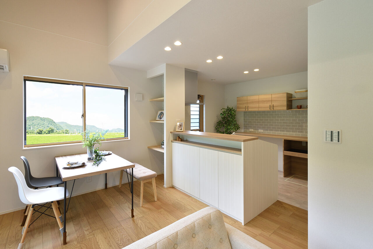 アルファホーム 【愛知県豊田市｜オーダーキッチン｜平屋】桜を待ち、春を数えながら暮らす平屋の建築実例画像2