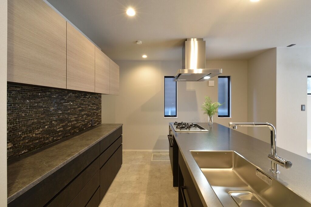 アルファホーム 【愛知県刈谷市｜土間｜ヌック】お庭と繋がる大きな窓とゆったりリビングの家の建築実例画像6