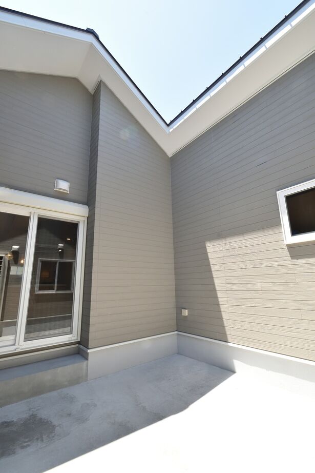 アルファホーム 【愛知県西尾市｜中庭｜土間】趣味を楽しむ平屋の建築実例画像9