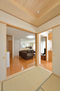 【RECO】敷島住宅　注文住宅課 【2000～2500万円/滋賀県】【間取図あり】家族が集まるルーフバルコニーと3人の子どもたちの個室のある家の建築実例画像6