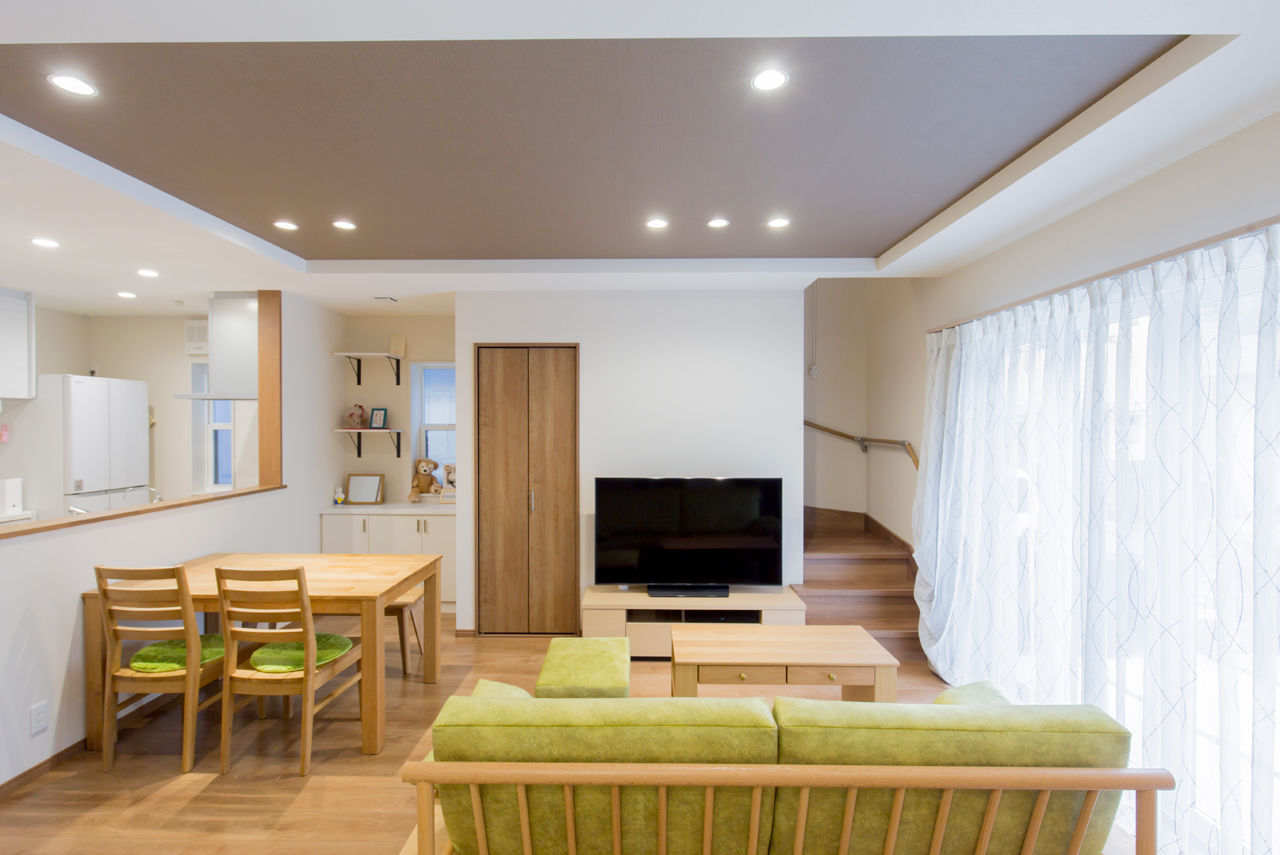 【RECO】敷島住宅　注文住宅課 【2000～2499万円/間取図あり/大阪府】大きな折上天井が開放的。外に出て寒さに驚くほど暖かくて快適！の建築実例画像3