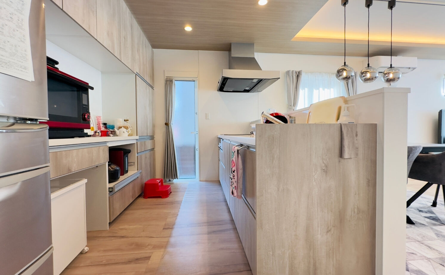 アルシティオプレミアム 【36.32坪/5人家族/2階建て】洗練された外観と間接照明が彩る、心地よい住まいの建築実例画像7