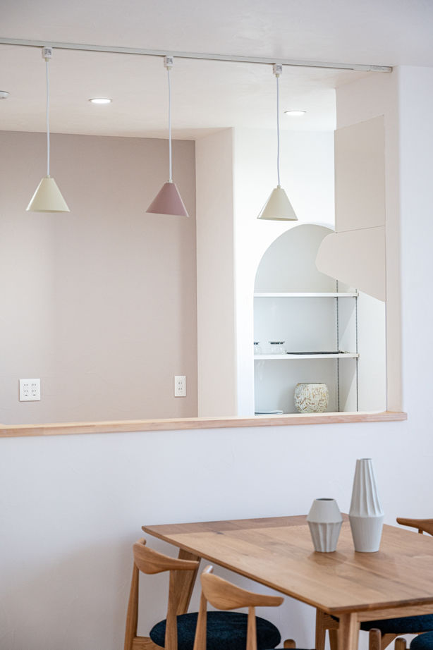 智建ホーム 【吹抜け/高気密高断熱/家事スペース】階段下ヌックのある大人かわいい家の建築実例画像5