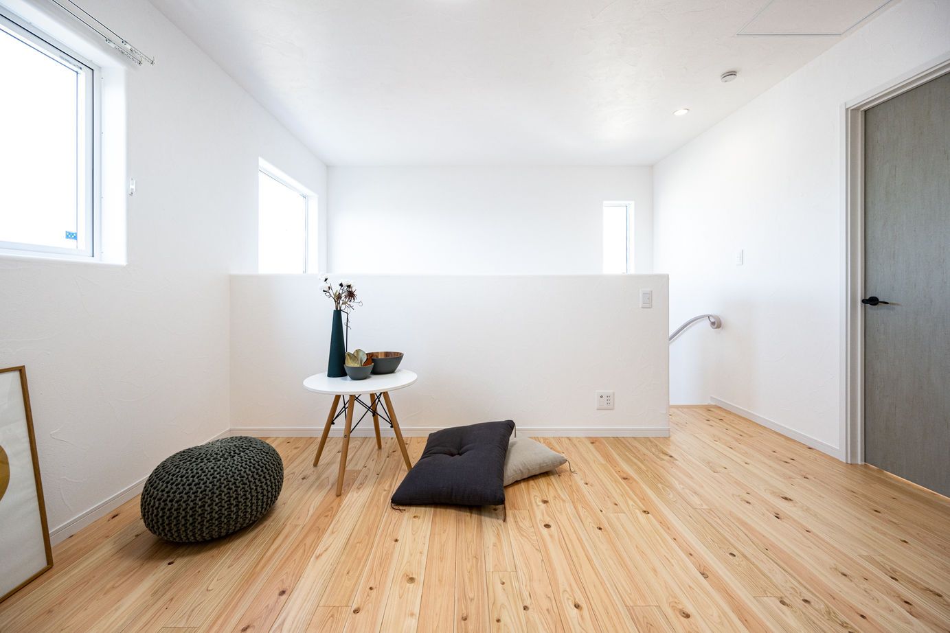 智建ホーム 【吹抜け/高気密高断熱/家事スペース】階段下ヌックのある大人かわいい家の建築実例画像8