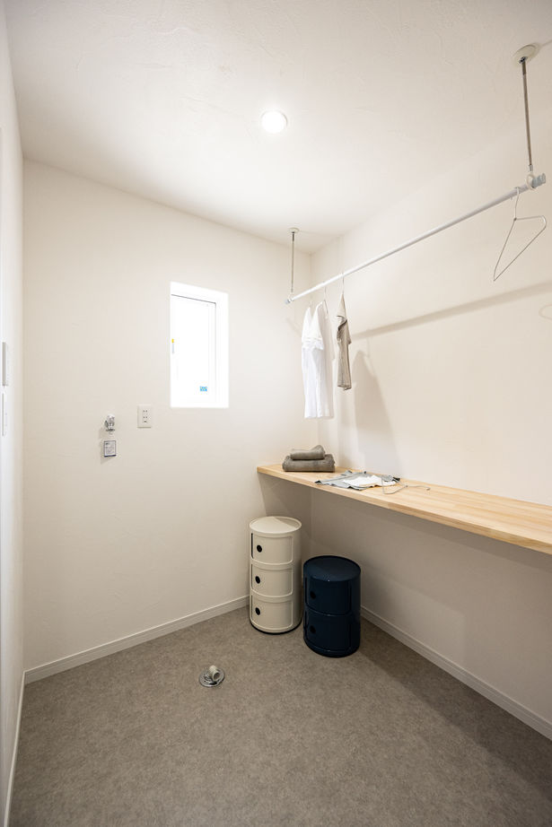 智建ホーム 【吹抜け/高気密高断熱/家事スペース】階段下ヌックのある大人かわいい家の建築実例画像9