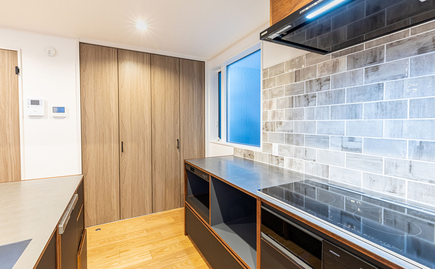 イオスホーム 【2000万円台/30坪台/ガレージ/吹き抜け/間取り図】性能も日当たりも計算されたオシャレなデザイン住宅の建築実例画像7